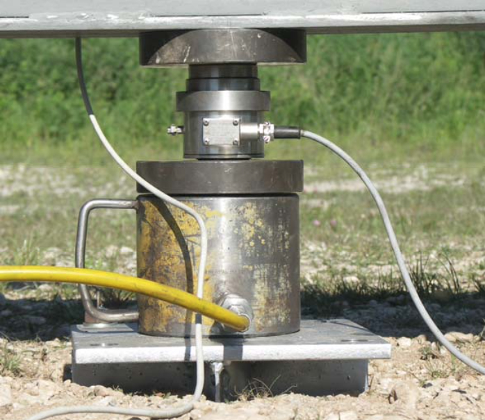 Hydraulische Presse und Druckkraftmesseinrichtung